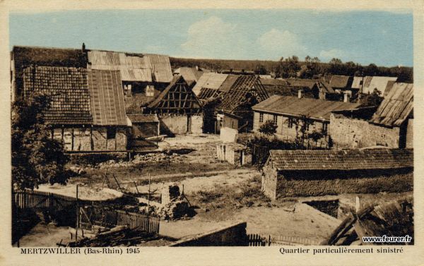 Carte postale ancienne, vue d'après guerre
Ancienne photo du village.
Vue sur le village ravagé par la seconde guerre mondiale.
Keywords: Mertzwiller Guerre