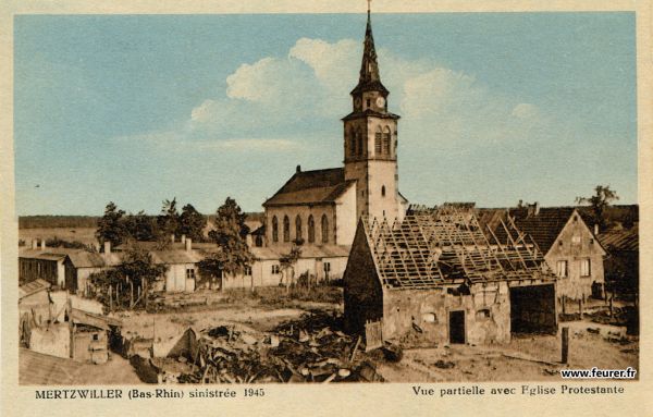 Carte postale ancienne, vue d'après guerre
Ancienne photo du village.
Vue sur le village ravagé par la seconde guerre mondiale.
Vue notamment de l'Eglise protestante.
 
 
Keywords: Eglise Protestante Mertzwiller Guerre
