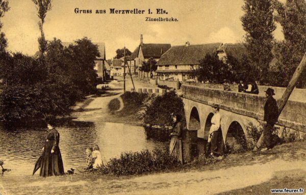 Carte postale ancienne, vue sur le pont de la Zinsel
Ancienne photo du village.
Vue sur l'ancien pont de la Zinsel avant guerre.

Keywords: Pont Zinsel Mertzwiller
